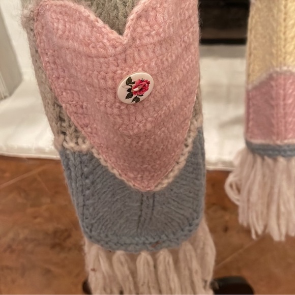 Scarf - Picture 2 of 4